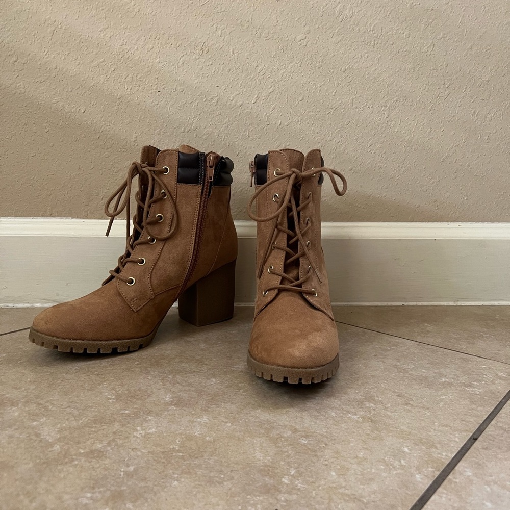 NWOT Heeled combat booties